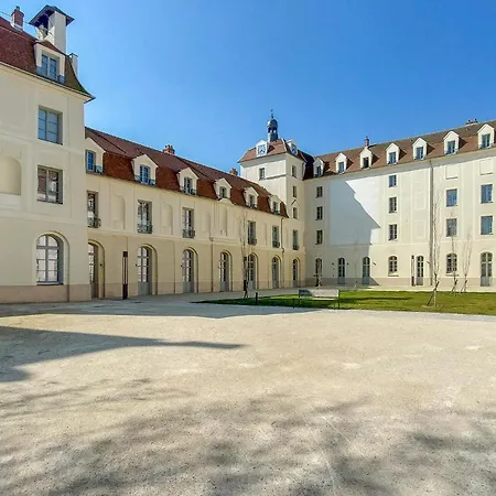 Apartment La Fontaine Juilly